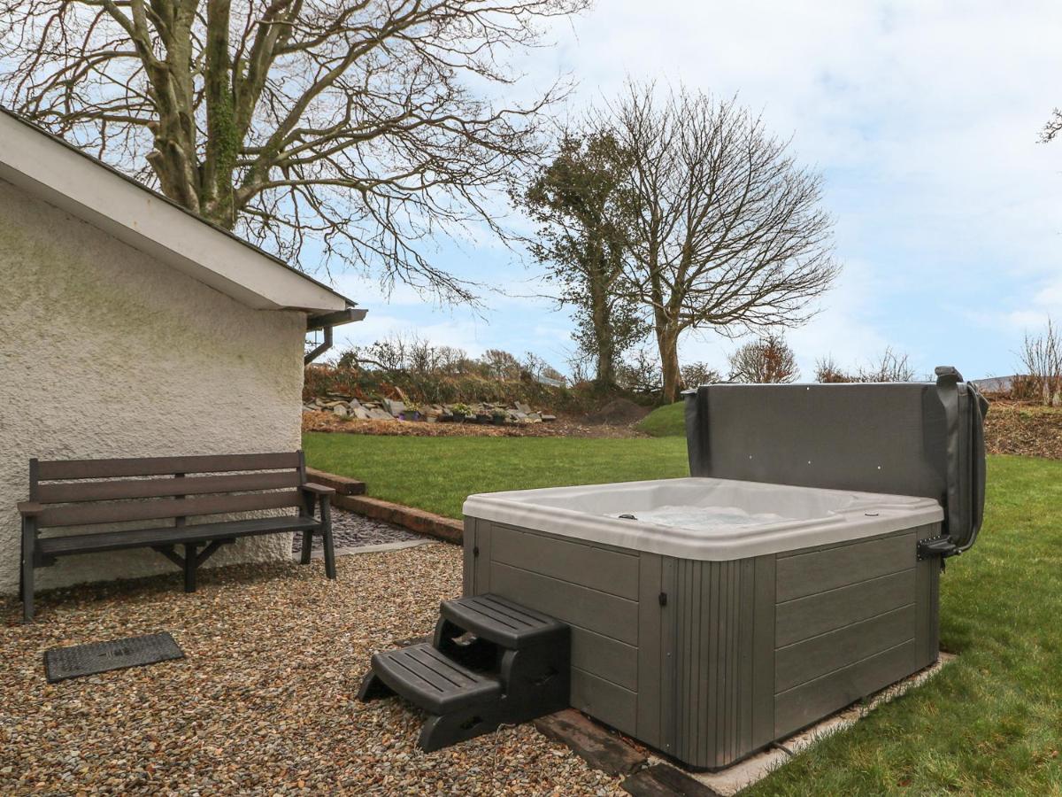 Bwthyn Lan Boncath Exterior foto
